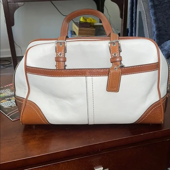 Coach Leather satchel, classic, white,  NWOT - Picture 5 of 12
